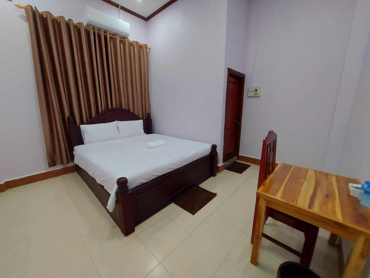 Inthavong Hotel/Guest House Vang Vieng Extérieur photo