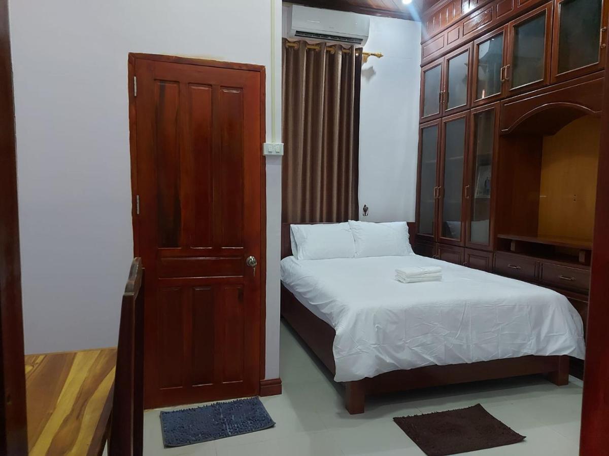 Inthavong Hotel/Guest House Vang Vieng Extérieur photo